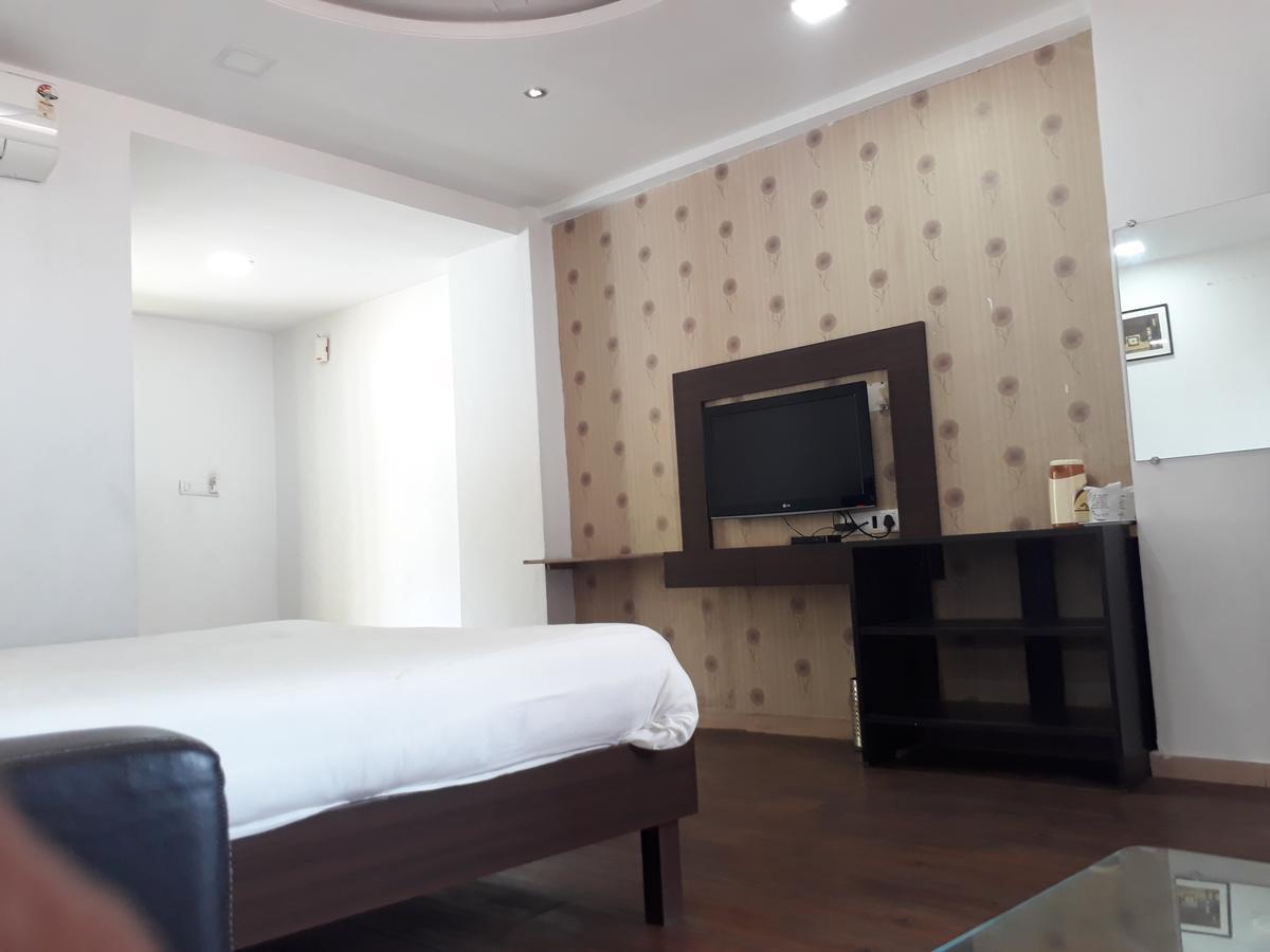 Hotel Sea Rock Villa Daman Ngoại thất bức ảnh
