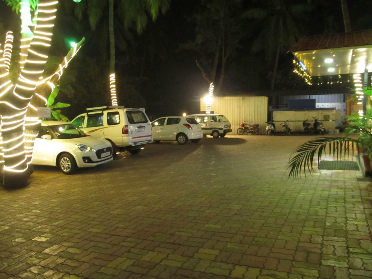 Hotel Sea Rock Villa Daman Ngoại thất bức ảnh