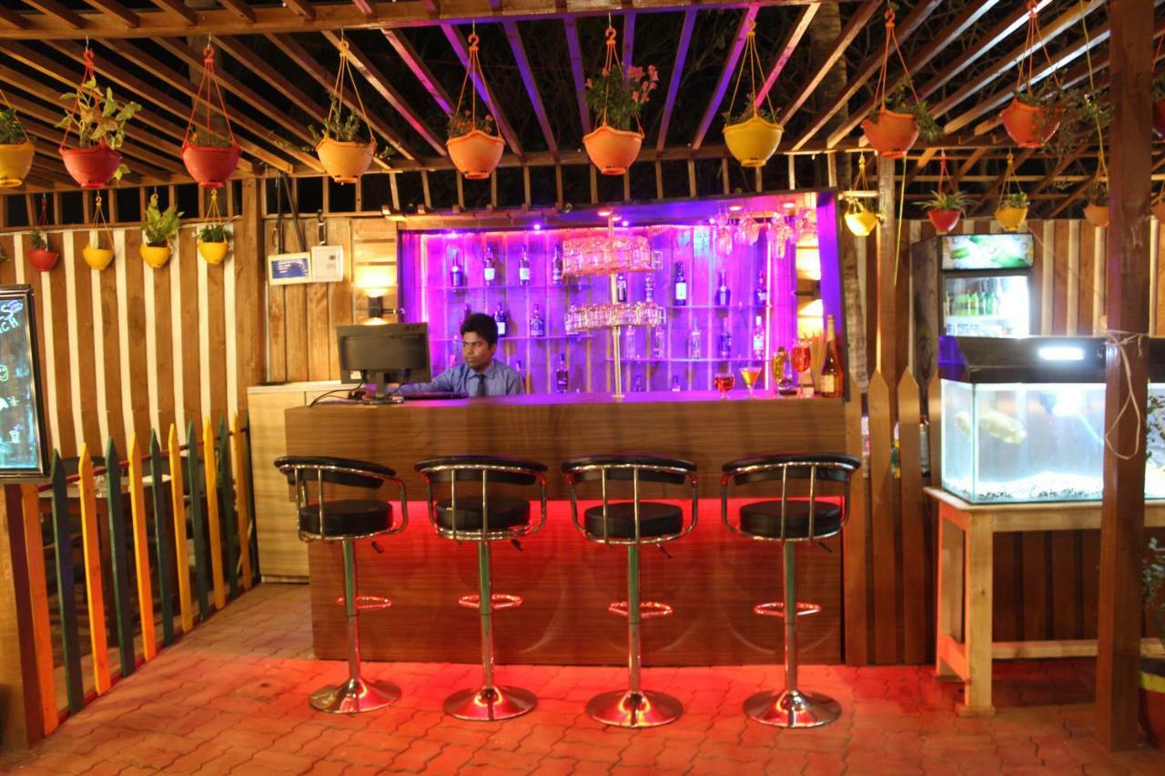 Hotel Sea Rock Villa Daman Ngoại thất bức ảnh